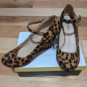 Leopard print wedge Mary Jane straps 8.5